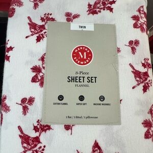 Martha Stewart Twin Red and White Flannel Sheet Set